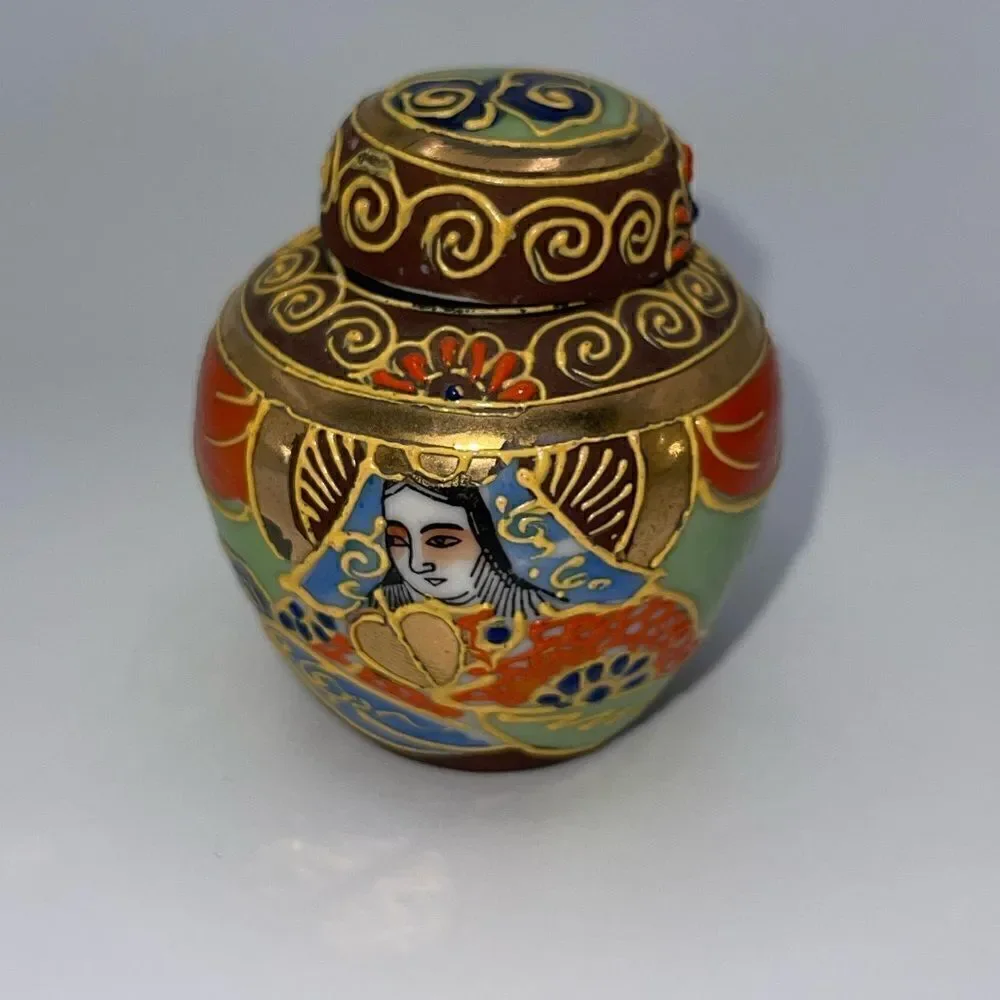 Vintage Handpainted ginger jar made in Japan